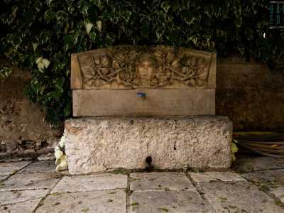 ...e fontane trecentesche